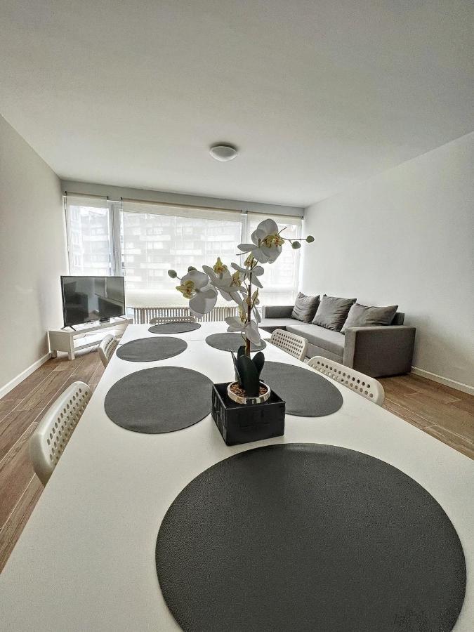 Tirou 5 Centre - Gare - Aeroport Apartment Charleroi Bagian luar foto
